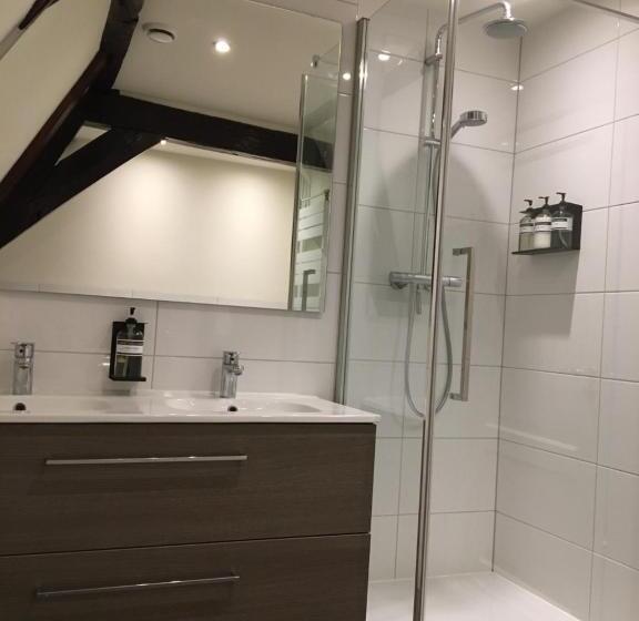 غرفة قياسية, Uylenhof