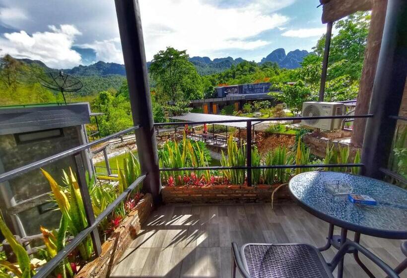 발코니 디럭스 룸, Keeree Loft Resort คีรีลอฟท์รีสอร์ท