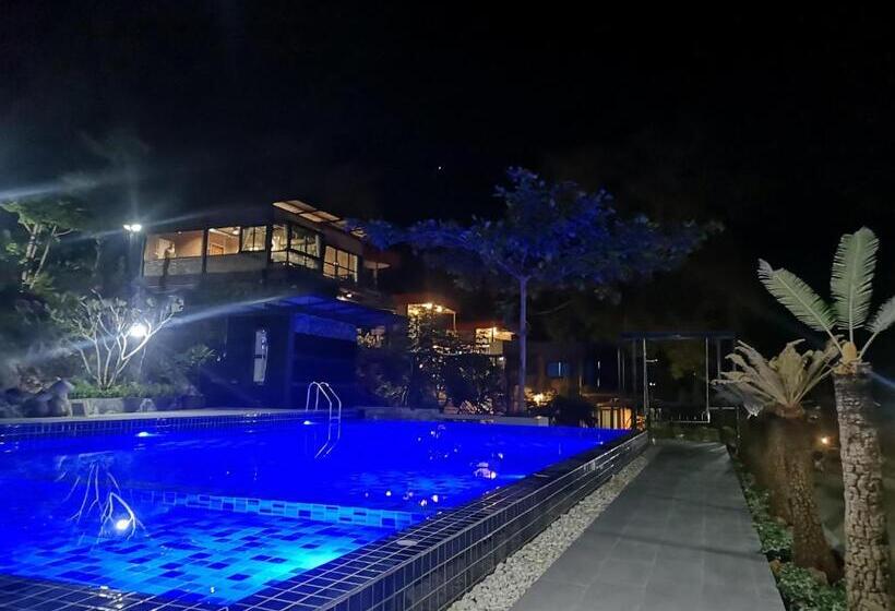 발코니 디럭스 룸, Keeree Loft Resort คีรีลอฟท์รีสอร์ท