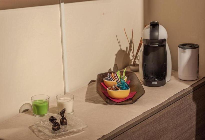 اتاق استاندارد, Da Leo