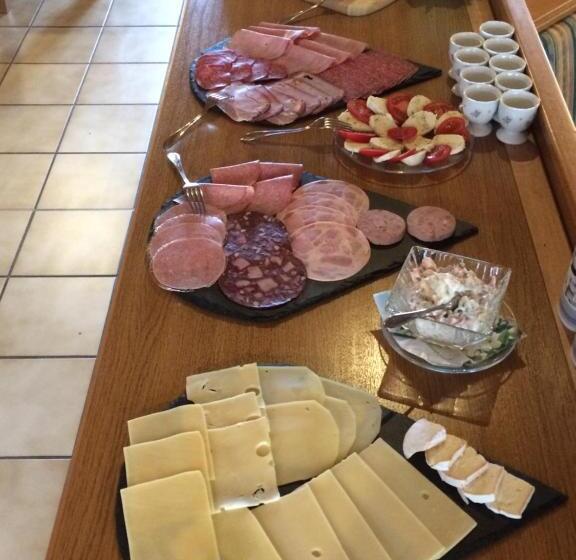 Номер Стандарт с Балконом, Gästehaus Biggi