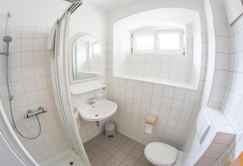 غرفة قياسية رباعية, Jugendgästehaus Ulrichsberg