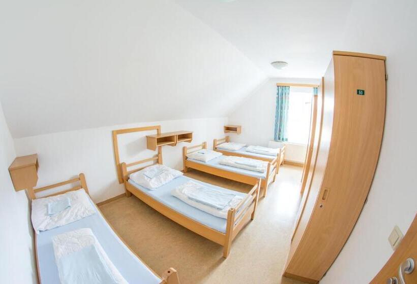 Номер Стандарт Четырехместный Совместный Санузел, Jugendgästehaus Ulrichsberg