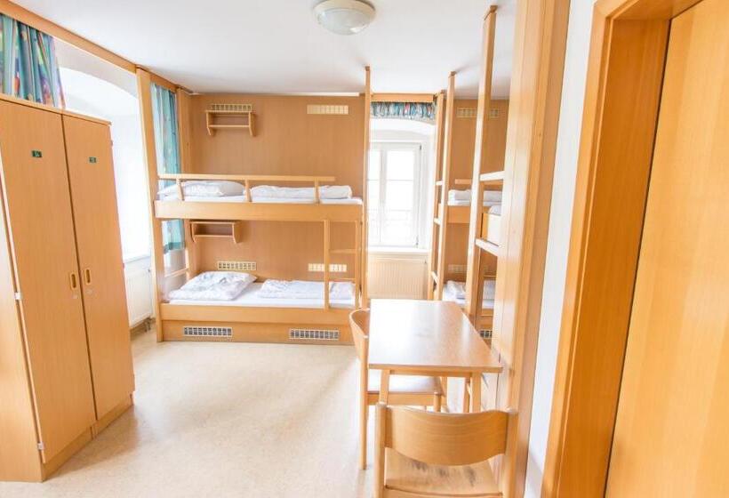 Семейный Номер, Jugendgästehaus Ulrichsberg