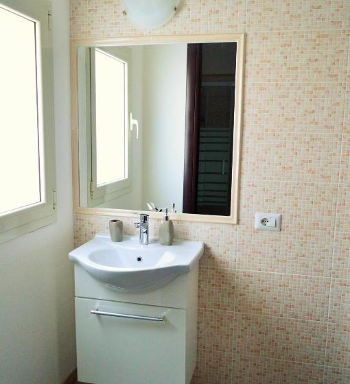 デラックススタジオ, La Maison Di Zia Annina In Sardegna