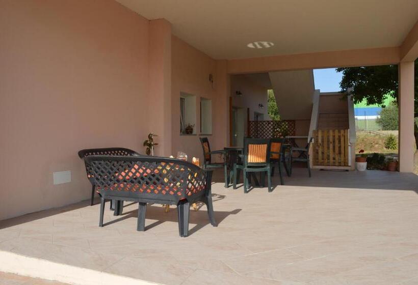 スタンダードスタジオ, La Maison Di Zia Annina In Sardegna