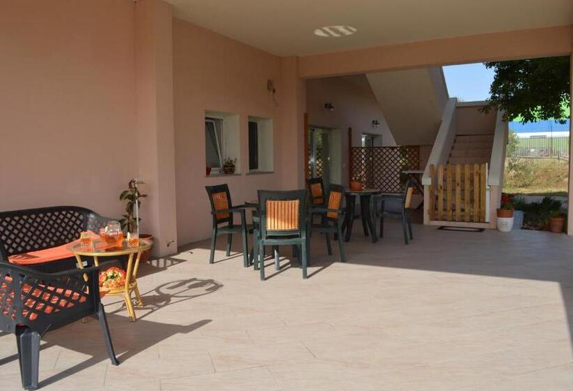 スタンダードスタジオ, La Maison Di Zia Annina In Sardegna