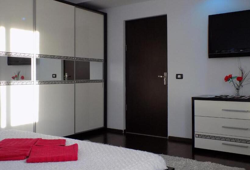 스탠다드 룸 킹사이즈 침대, Sweet Home Bucovina Frasin Petreceri Private Si Majorate