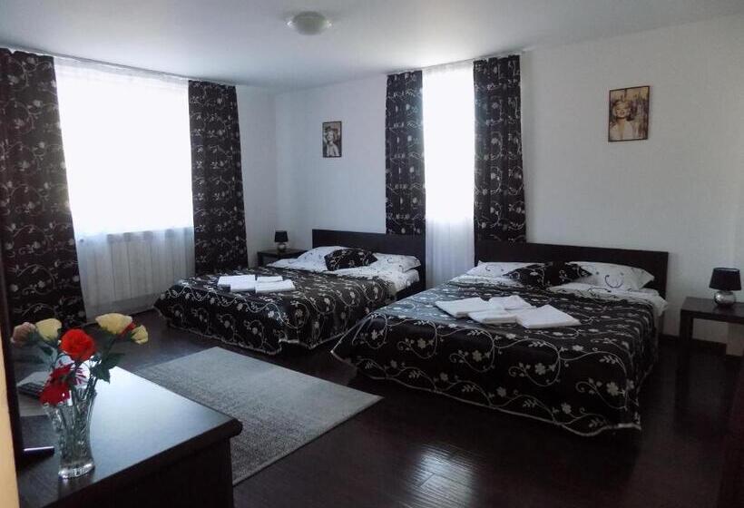 4인용 스탠다드 룸, Sweet Home Bucovina Frasin Petreceri Private Si Majorate