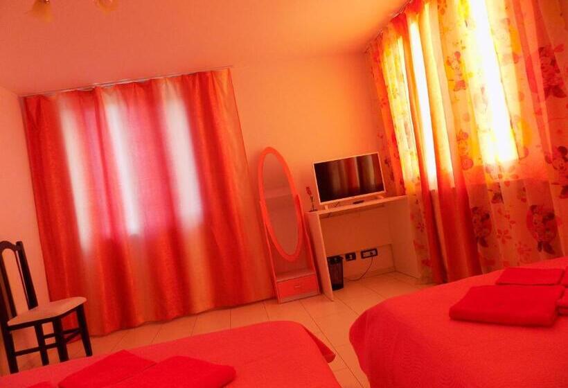 اتاق خانوادگی, Sweet Home Bucovina Frasin Petreceri Private Si Majorate