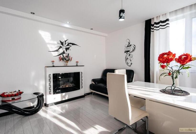 ویلای سوپریور 1 خوابه, Sweet Home Bucovina Frasin Petreceri Private Si Majorate