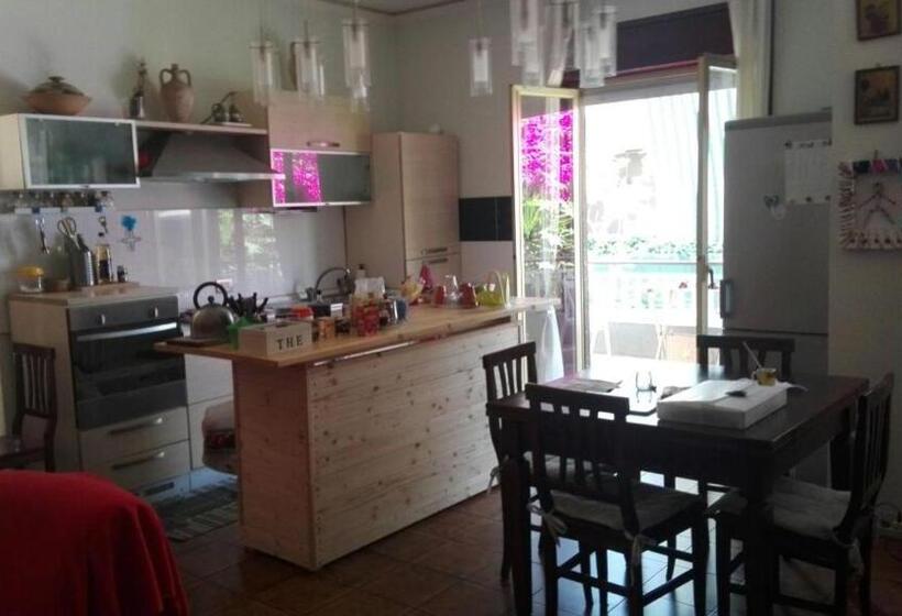 Quarto Triplo Estandar, Casa Tellina Lungomare Scogliera