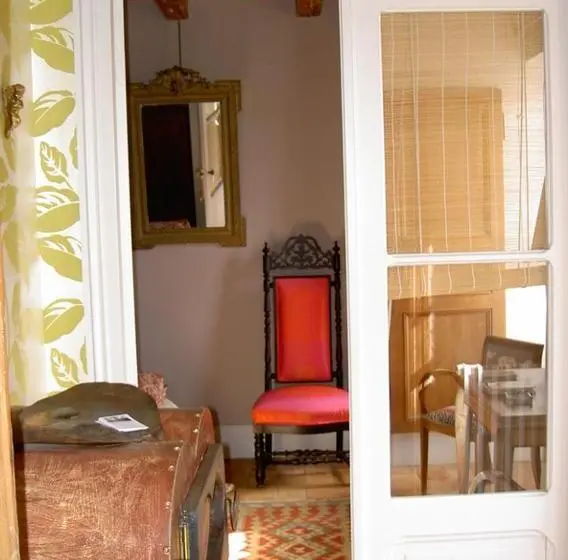 Habitació Estàndard, Maison Lépie