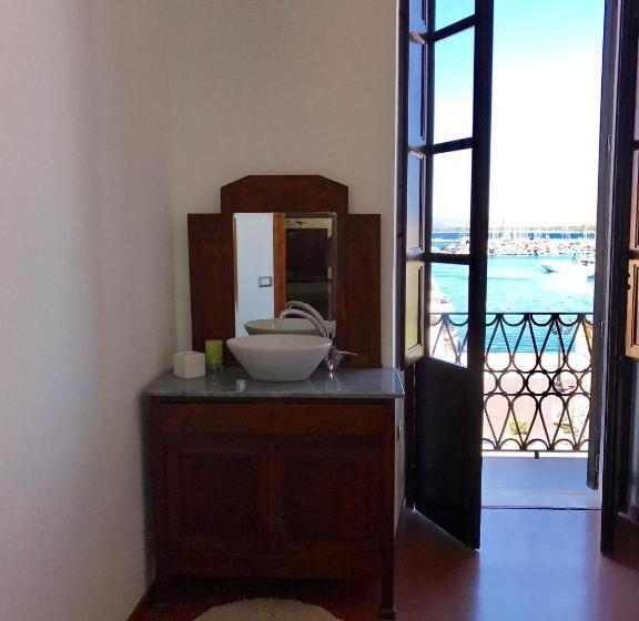 Standard room with outdoor bath, Palazzo Bolasco