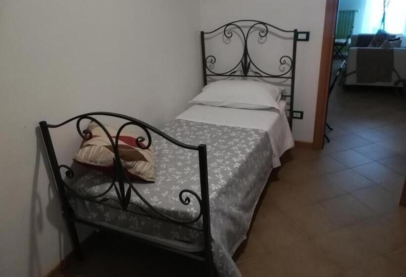 اتاق استاندارد یک نفره, La Noce Bed And Breakfast