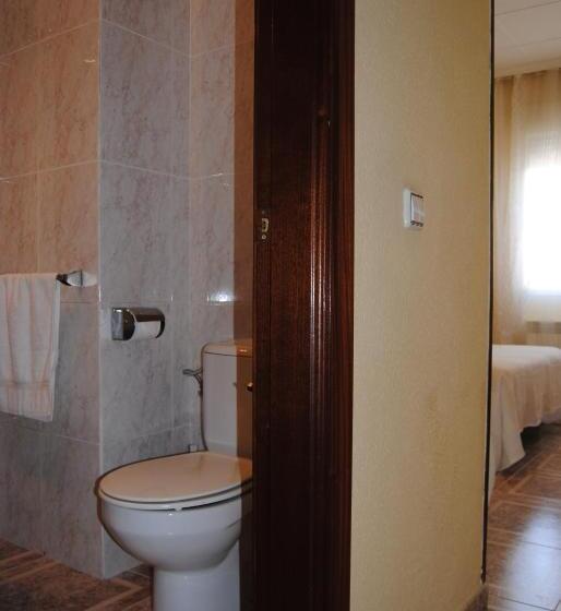 غرفة قياسية, Hostal ávila