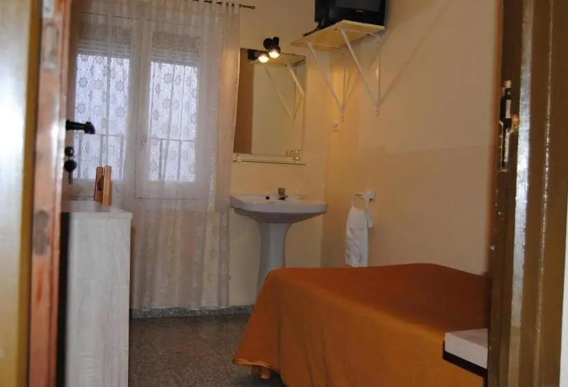 バスルーム共有のシングルスタンダード, Hostal ávila