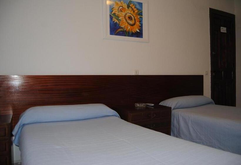 Номер Стандарт Совместная Ванная, Hostal ávila
