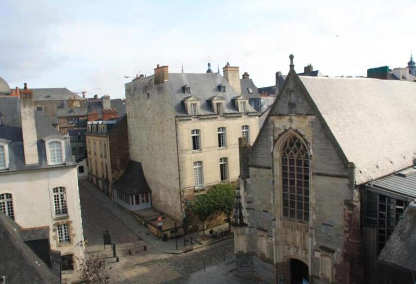 غرفة قياسية, La Maison Bleue