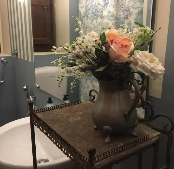ガーデンビュースタンダードルーム, B&b Del Giglio