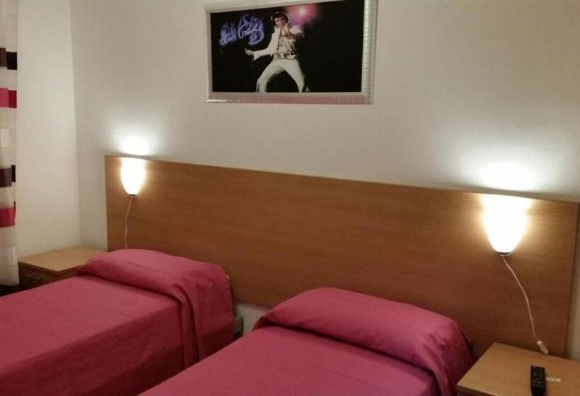 Четырехместный Номер Стандарт, B&b Holidays Artisti