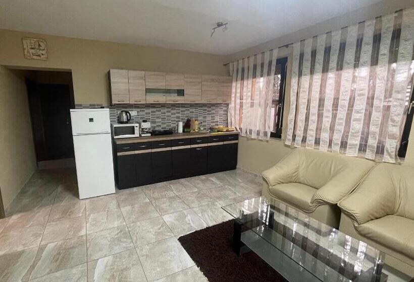 آپارتمان 1 خوابه همکف, Grátisz Apartman Siófok