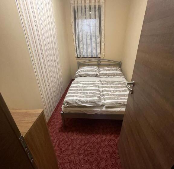 آپارتمان 1 خوابه همکف, Grátisz Apartman Siófok