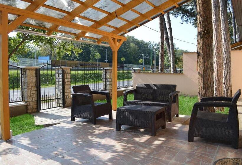 آپارتمان 1 خوابه همکف, Grátisz Apartman Siófok