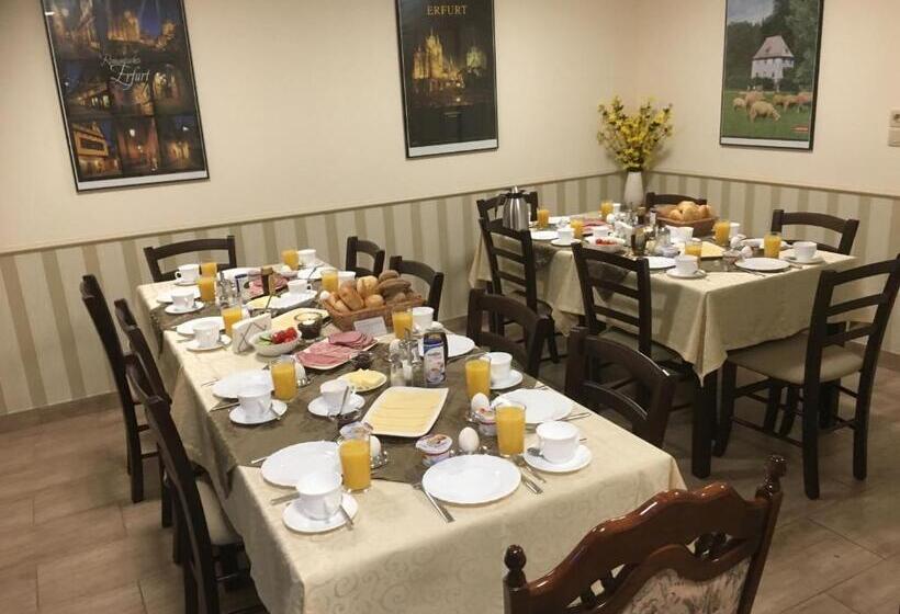 جناح عائلي, Pension Sonja Müller