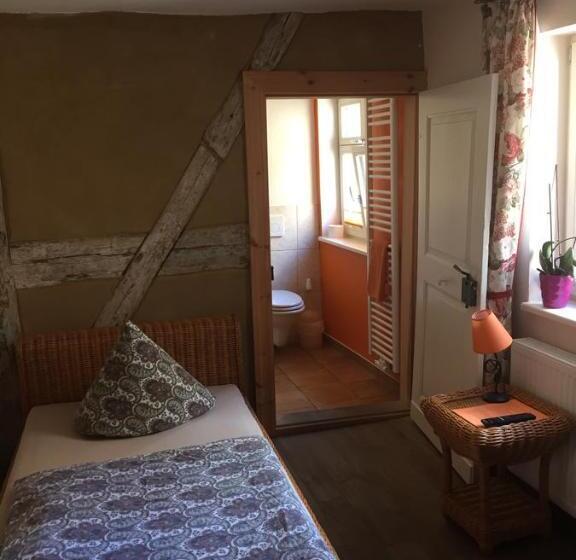 اتاق اکونومی یک تخته, Rathaus Pension 1685