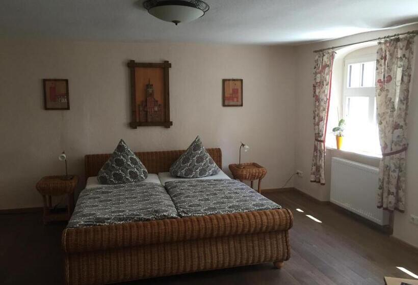 اتاق استاندارد, Rathaus Pension 1685