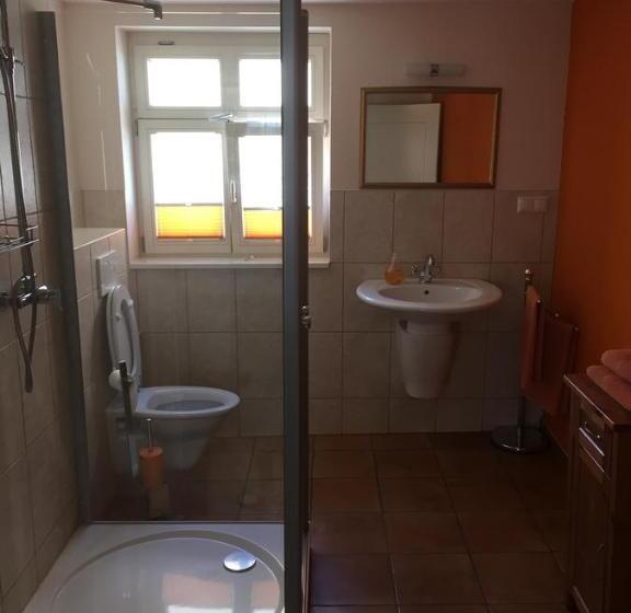 اتاق استاندارد, Rathaus Pension 1685