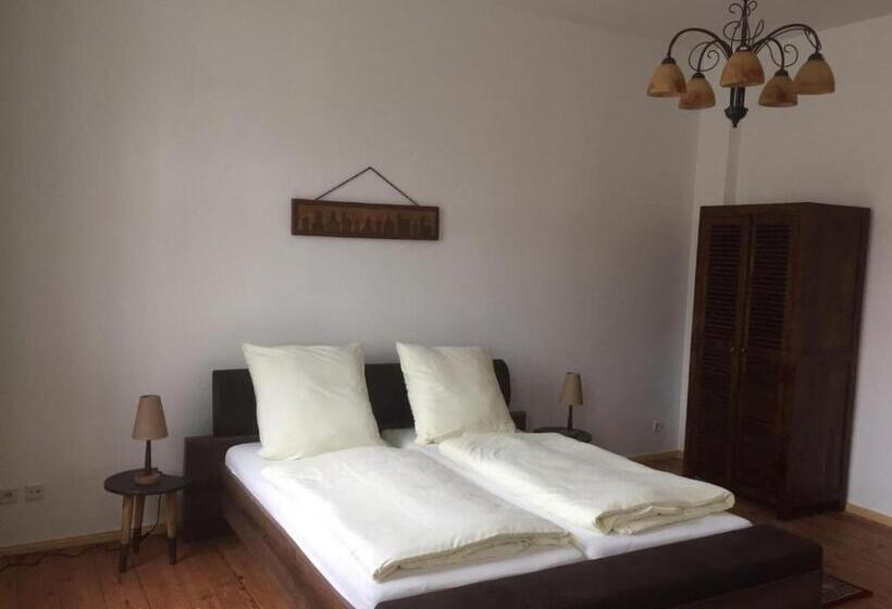 آپارتمان 2 خوابه, Rathaus Pension 1685