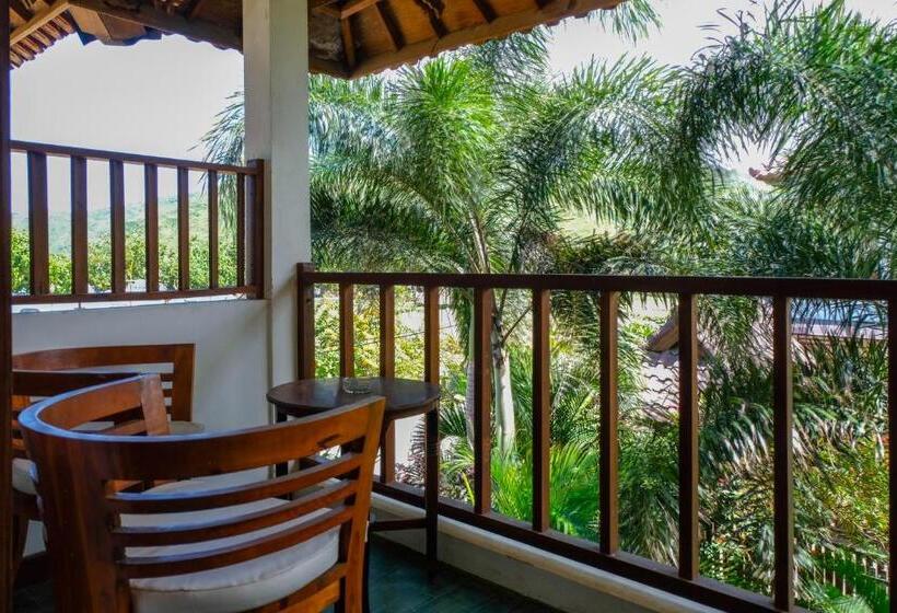 Quarto Superior, Friends Beach