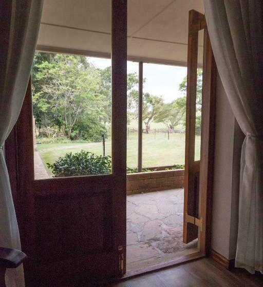 غرفة قياسية مطلّة علي الحديقة, Lalani B&b/self Catering Cottages