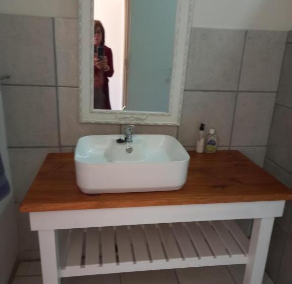 شاليه غرفة نوم واحدة, Lalani B&b/self Catering Cottages