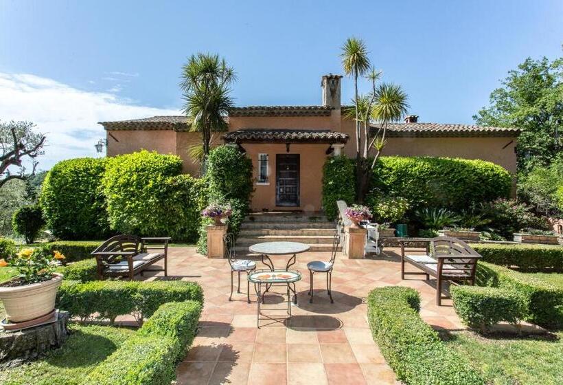 プールビュースタンダードルーム, Mas Du Roc Bed & Breakfast