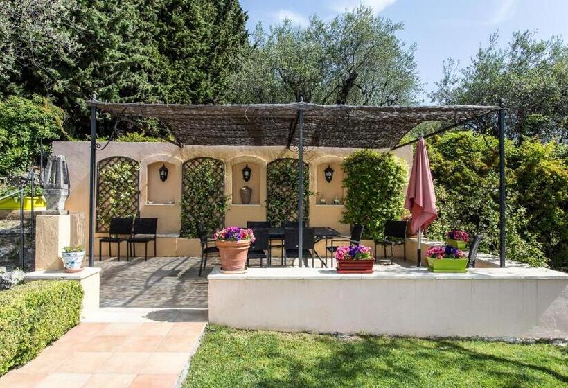 اتاق استاندارد با چشمانداز استخر, Mas Du Roc Bed & Breakfast