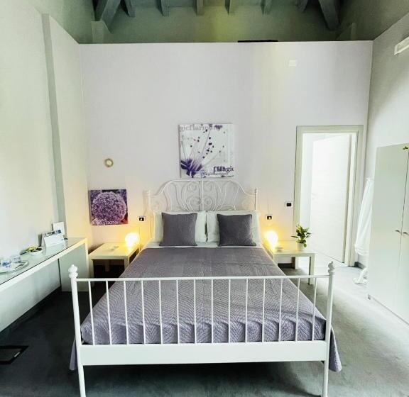 Люкс Deluxe Кровать Кинг, South Garda Suites