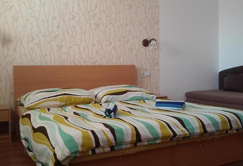 غرفة أساسية ثلاثية, Vila Mária Rapovce