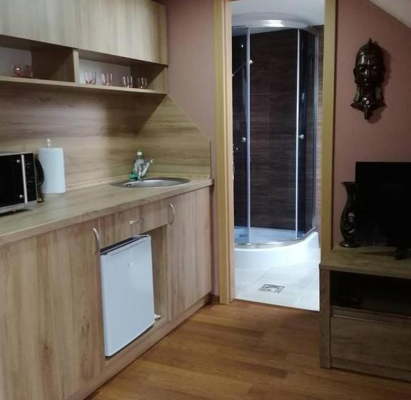 غرفة قياسية, Vila Mária Rapovce