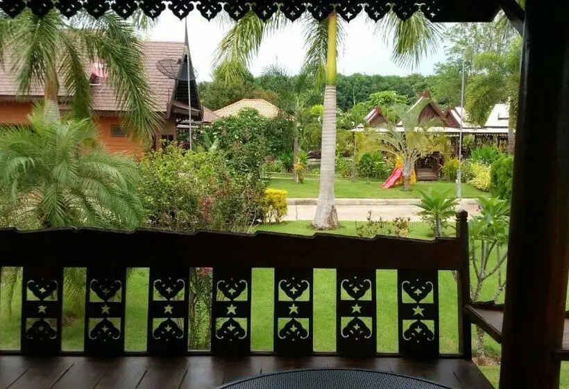 デラックスバンガロー, Pongsin Resort