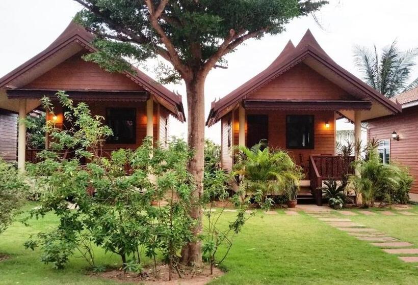 ガーデンビューのスタンダードバンガロー, Pongsin Resort
