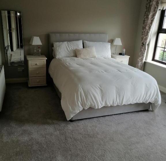 스탠다드 룸 킹사이즈 침대, Clonoughter Heights