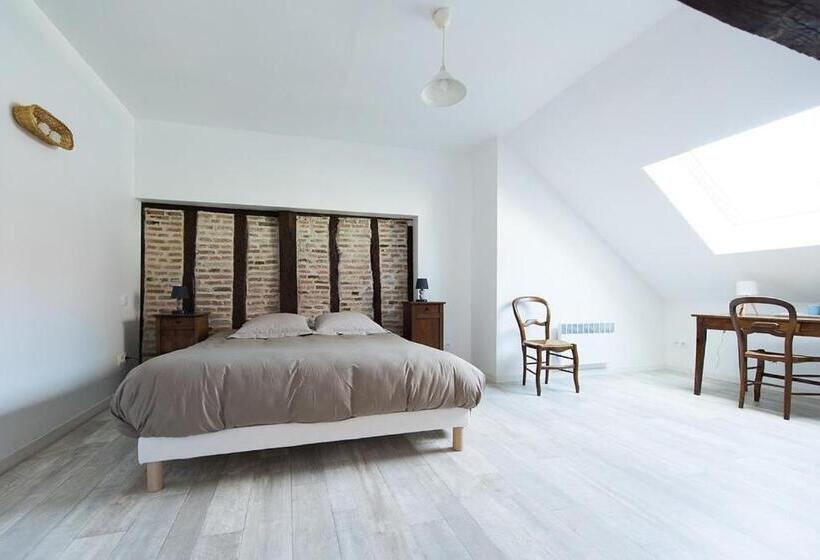 غرفة قياسية سرير كينج, Les Charmilles