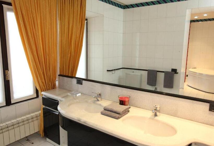 סוויטת ג'וניור נוף לגינה, Il Castello B&b