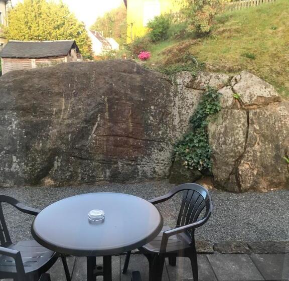 חדר סטנדרט לשלושה עם טרסה, Pension Hönel Hof Bad Schandau