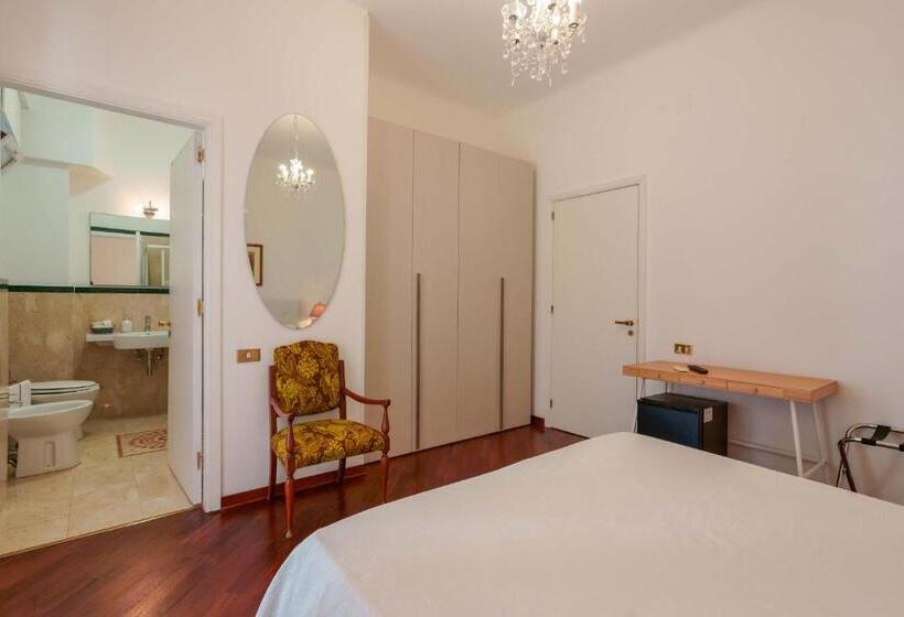 חדר סופריור, Ai Marinai