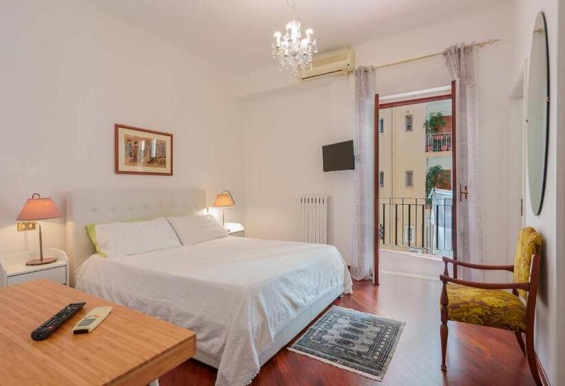 חדר סופריור, Ai Marinai