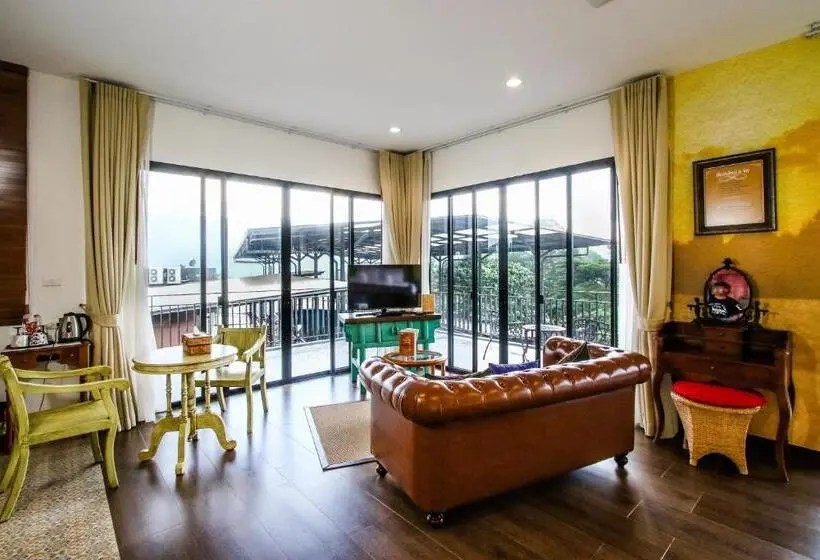 景色の見えるスイートルーム, Rain Tree Khao Yai